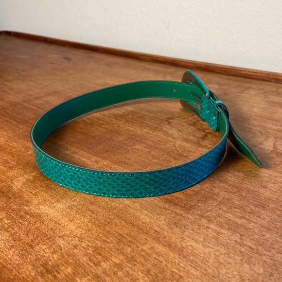 Vintage Green Leather Snakeskin Skinny Belt 1980s 1990s - Picture 7 of 11